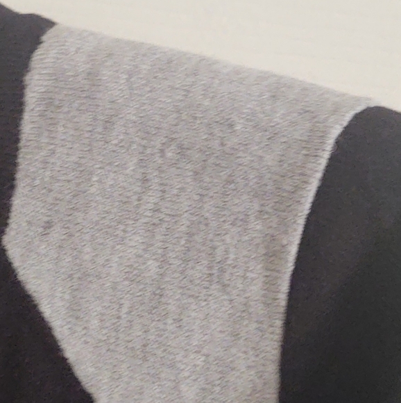 Lovely Black And Grey Cardigan Sweater New - Picture 5 of 5